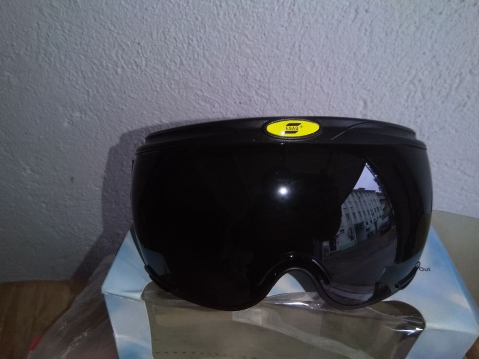 Vând ochelari de ski Revolution
