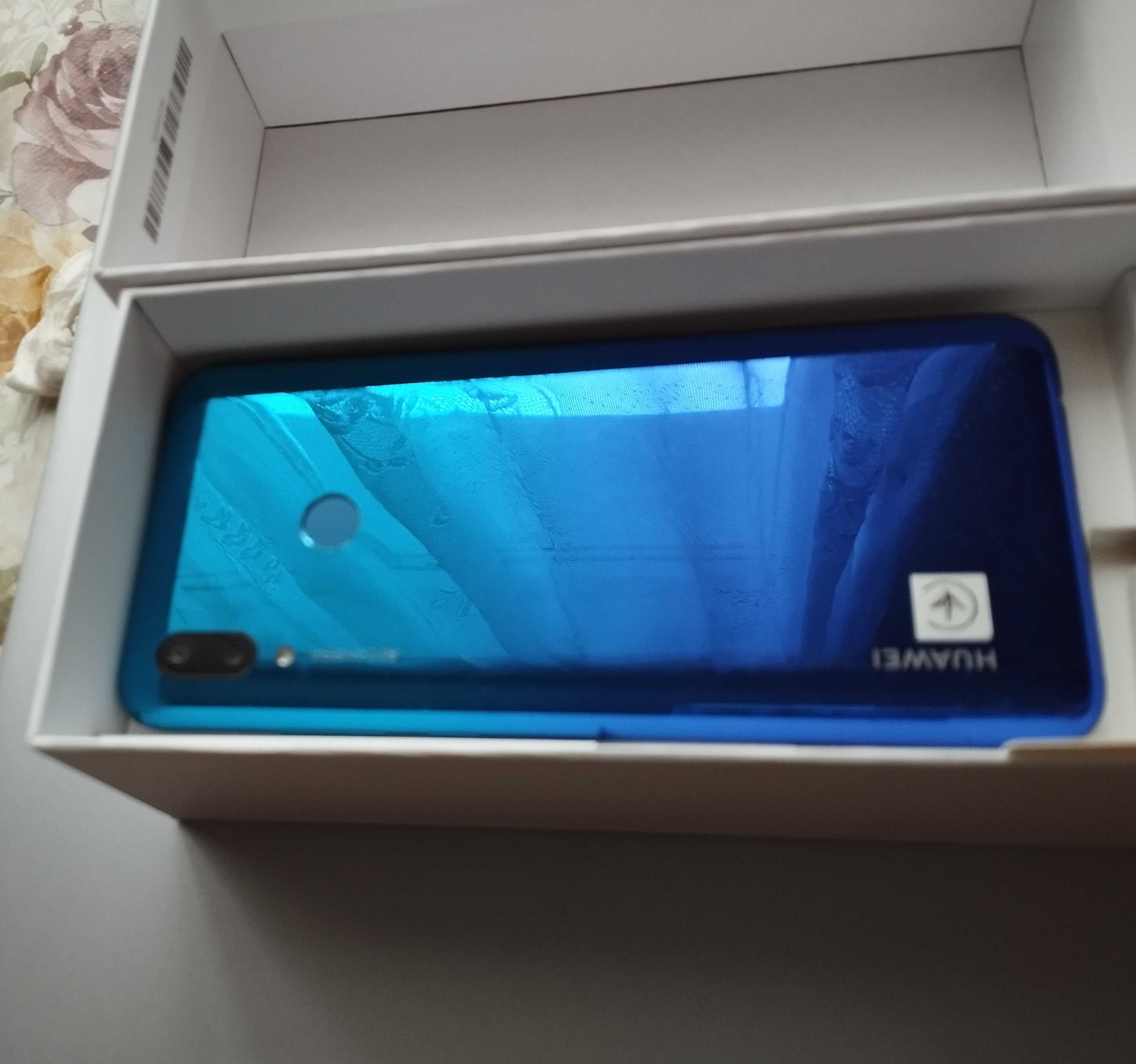 Смартфон Huawei P smart 2019 Aurora Blue