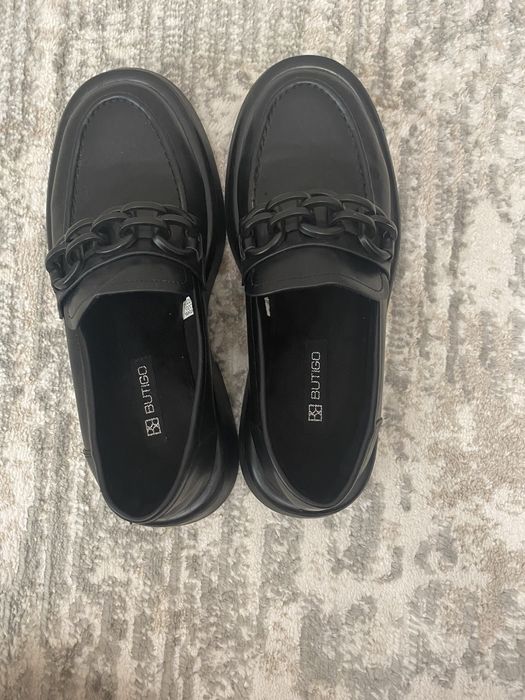 Продам туфли женские
