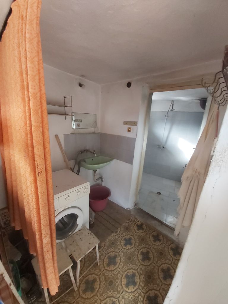 Продава се Къща в Сливен, Промишлена зона - 70 кв.м за 429 €/кв.м - Снимка #8