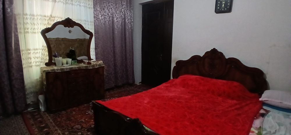 Uy sotiladi 6 sotix 5 xonna