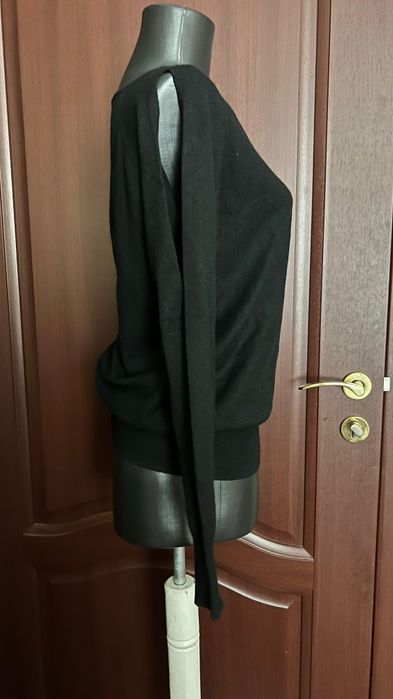 Pulover negru din cașmir și lana