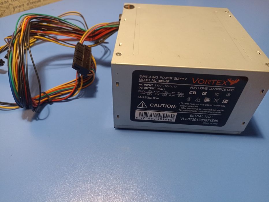 Блок питания в хорошем состоянии