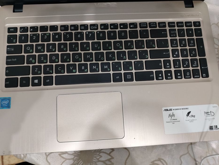 Asus ishlatilgan
