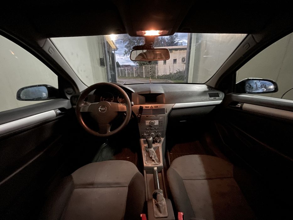 Opel Astra H 1.7. 1.7 CDTI