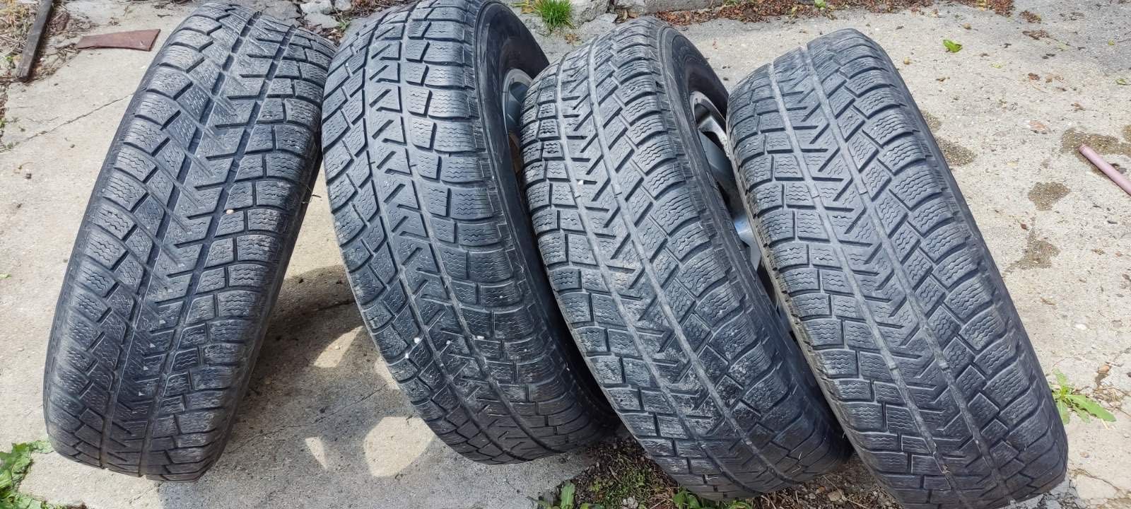 Джанти с гуми 225/70 R16 за Хонда CRV