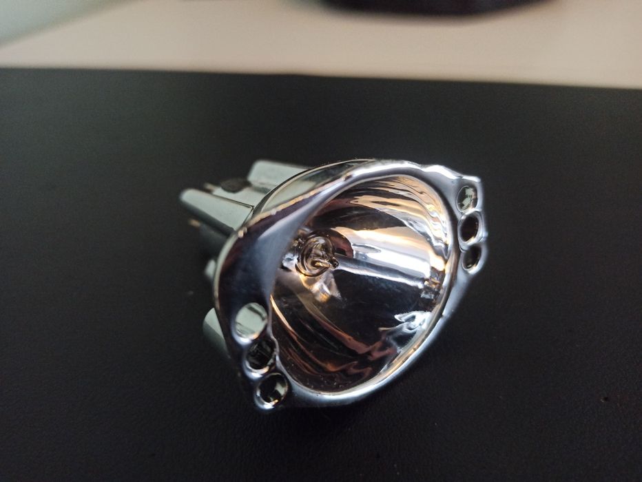 Рефлектор с крушка angel eyes BMW e90/e91