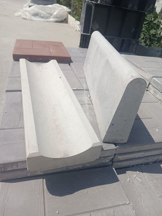 Vând pavele ,borduri ,rigole ;Preț de producător