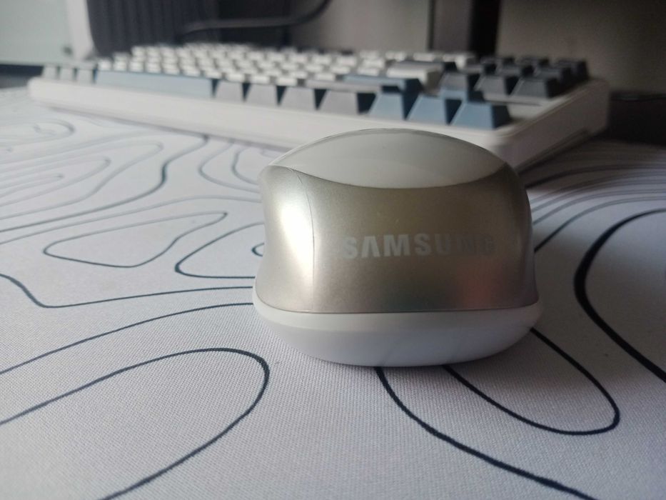беспроводная мышь Samsung Slim (модель SPA-KMA3PBW).