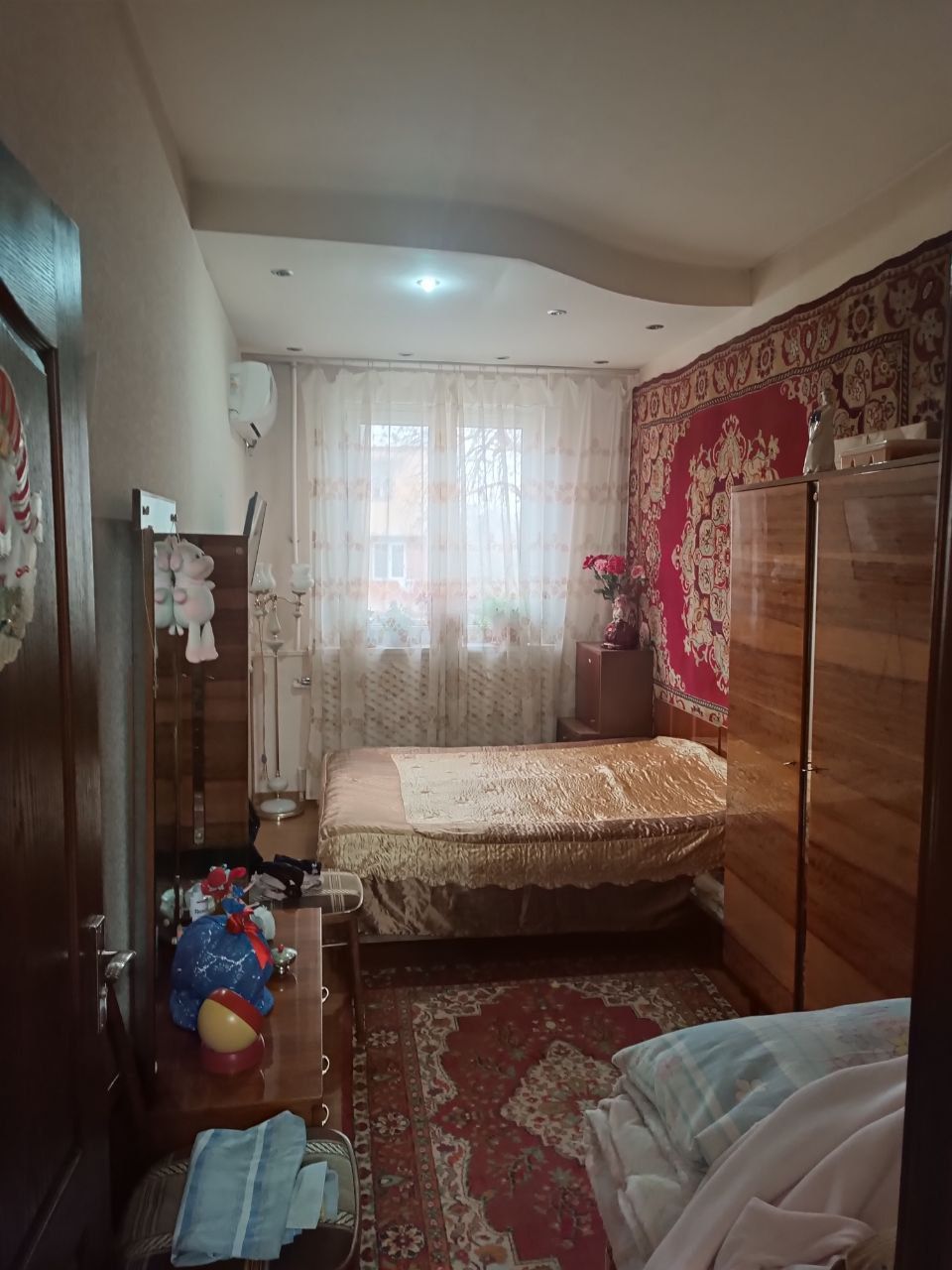 Продается 2 комнатная 3 этаж,Ялангач, около кафе Бухара,базарчик,