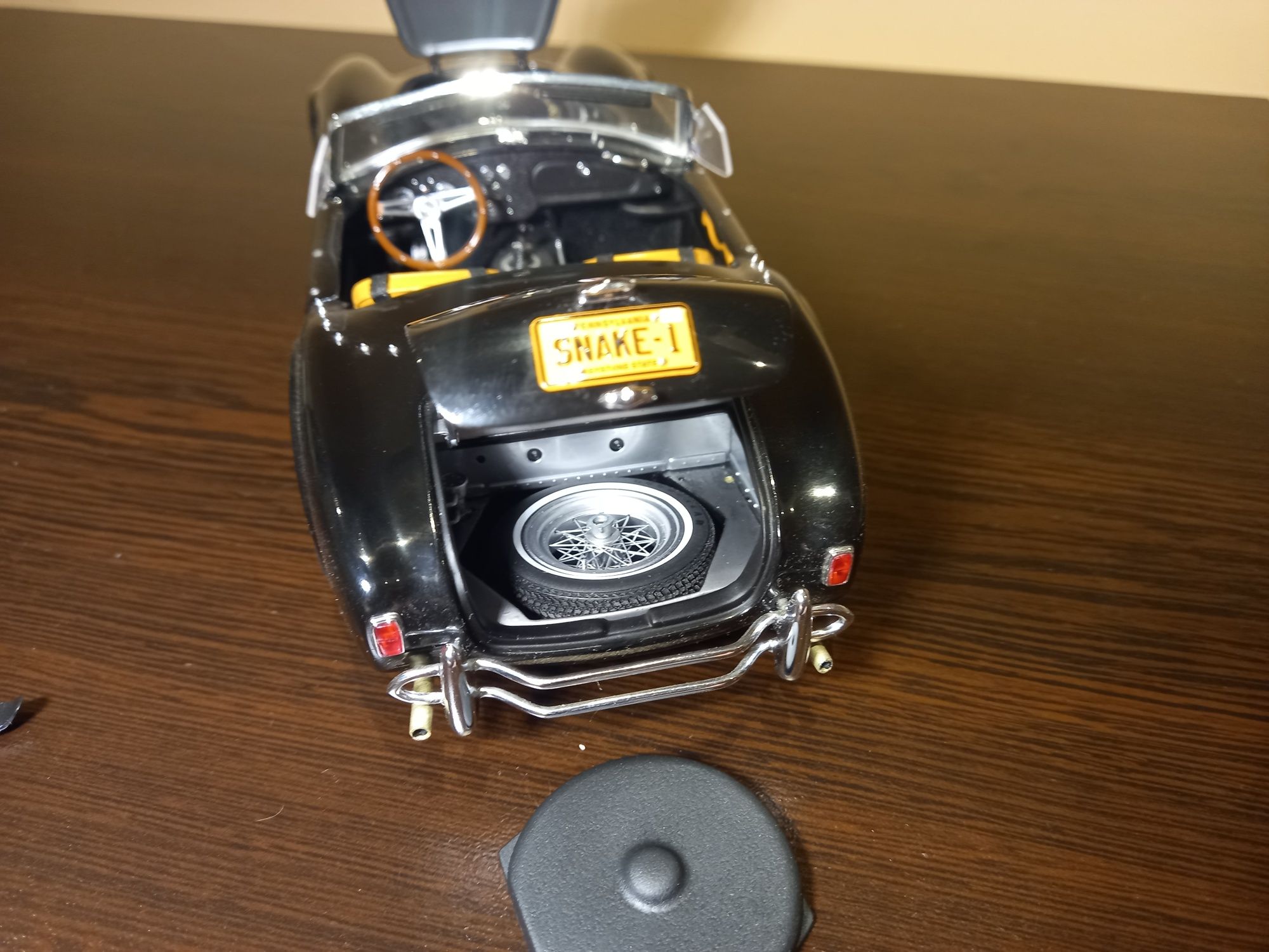 Ac cobra 1:18 exoto