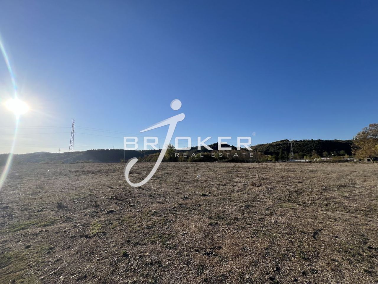 Продава се Парцел в Момчилград - 3675 кв.м за 15 €/кв.м - Снимка #3