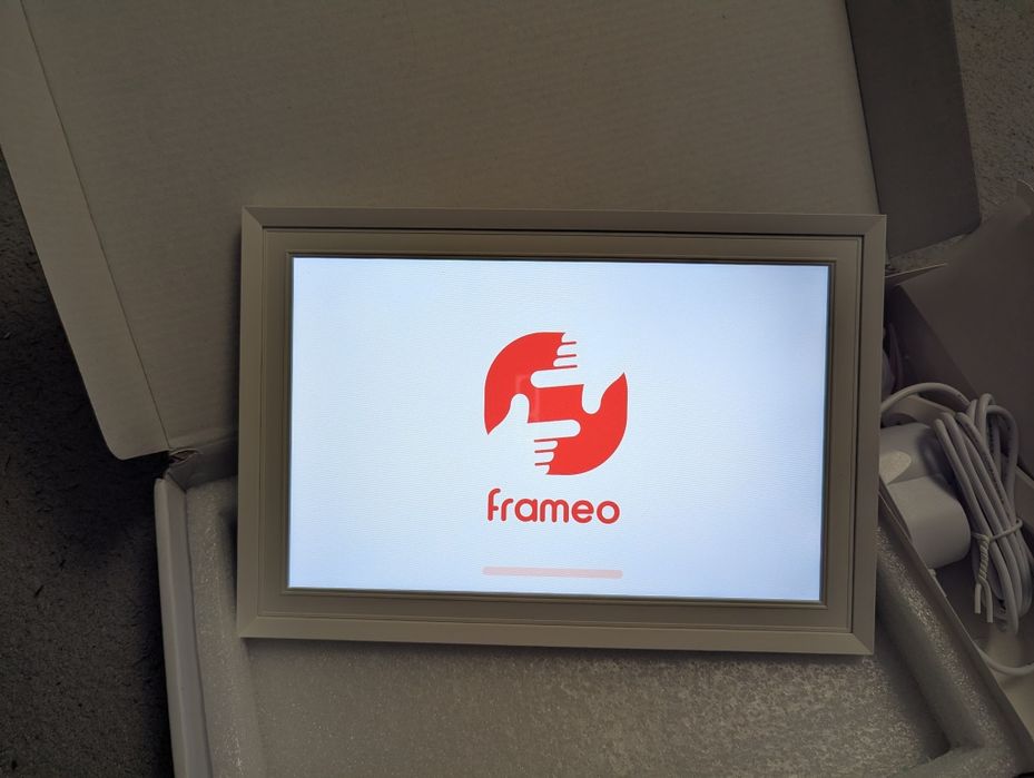 Rama foto Frameo 11 inch