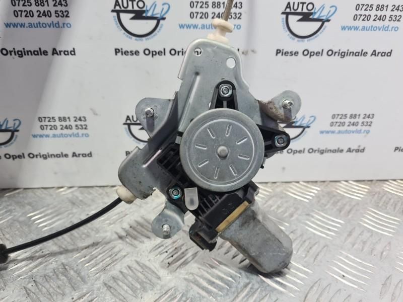 Macara geam electric dreapta spate Opel Antara