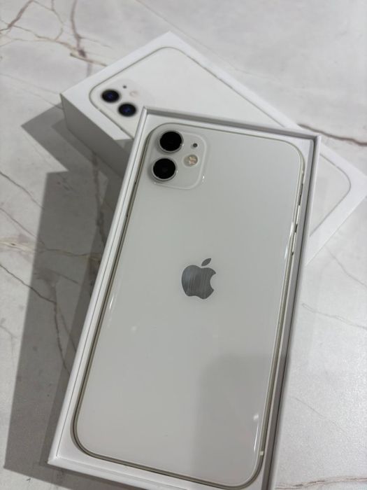 Продам айфон 11..