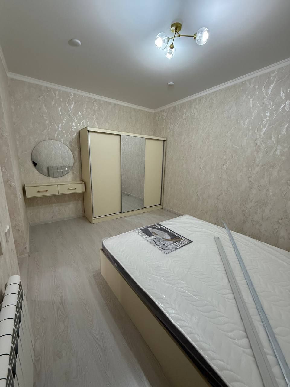 Продам дом в центре Яккасарайский район  3 соток, 9 комнат с ремонтом