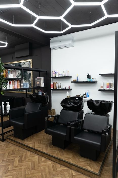 Inchiriez post coafura zona Calea Torontalului