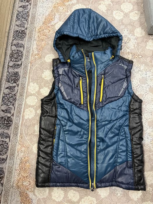 Новая мужская безрукавка