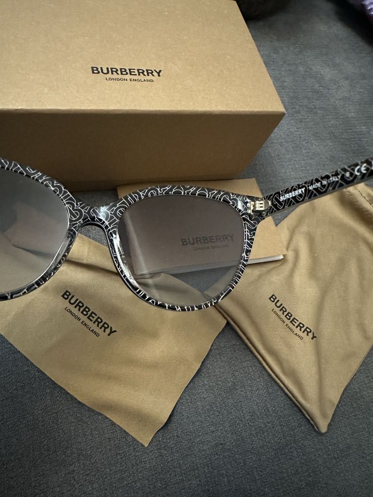 Женские очки от  BURBERRY  привезли из Америки