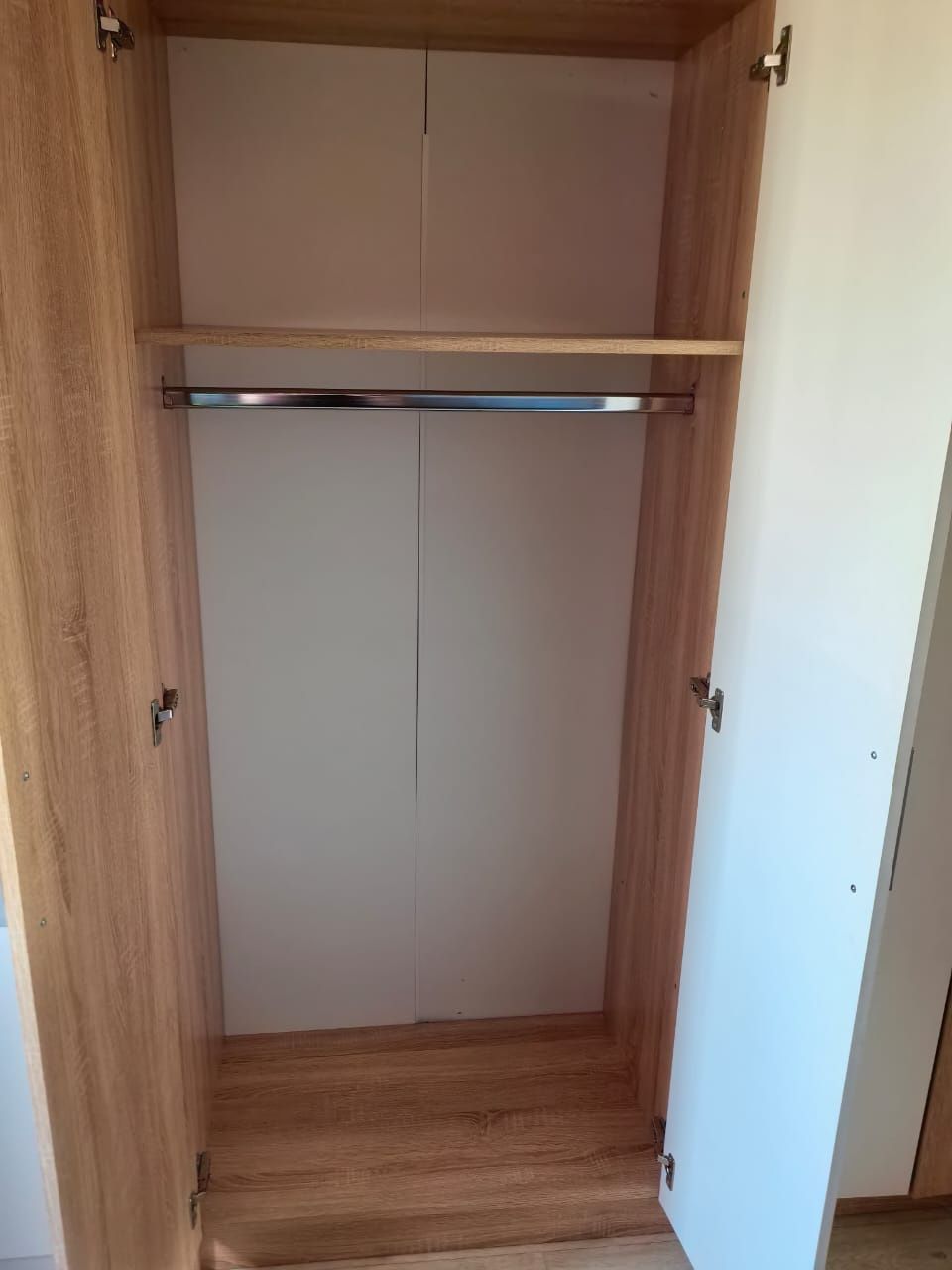 Продам шкаф в спальню