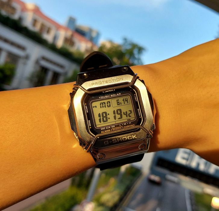 Casio G-5600E, G-shock, полуметаллические часы.