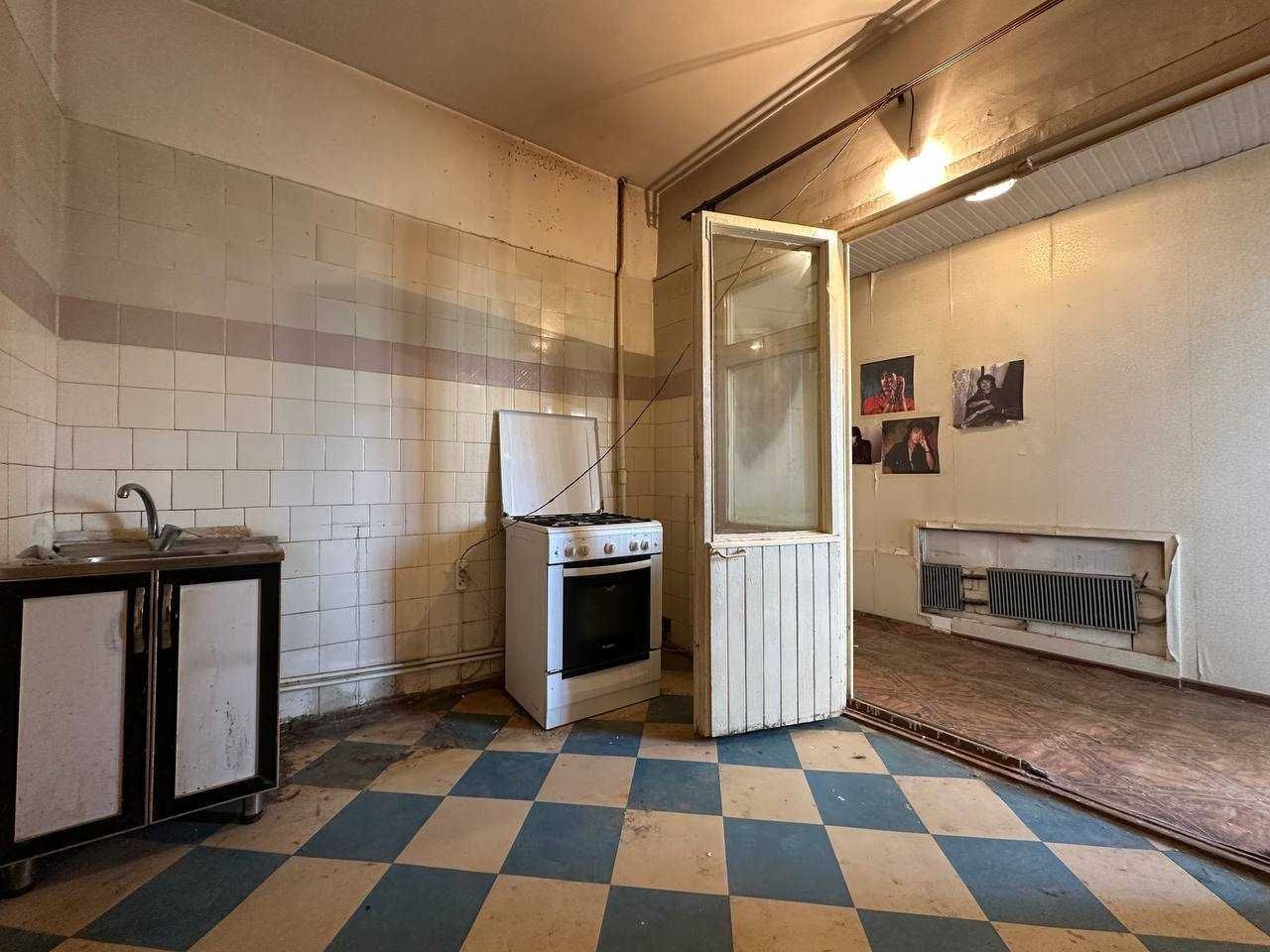 ЦУМ метро Ойбек продается 2х ком 72 кв.м в центре