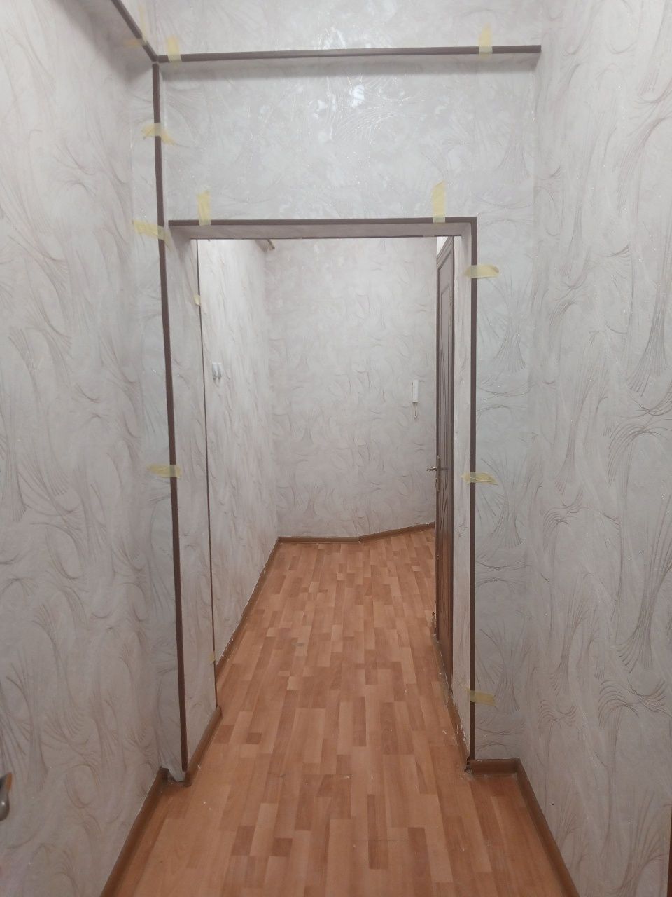Sergeli 6a 2xonali Novostroyka kvartira sotiladi padval bor 100m²