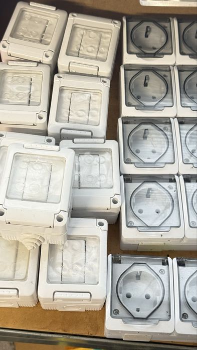 Arzatoe pirostreie cu 3 picioare