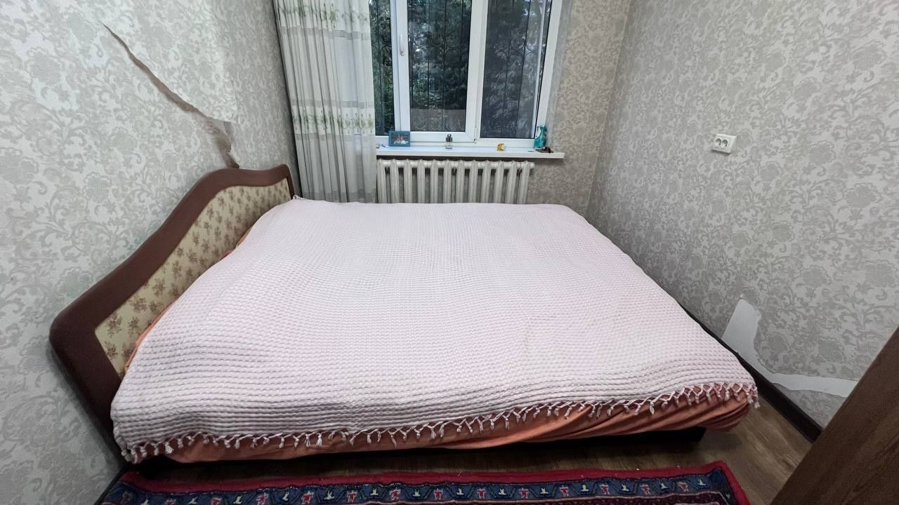 Двухспальная кровать
