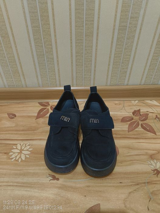 Продаю туфли женские