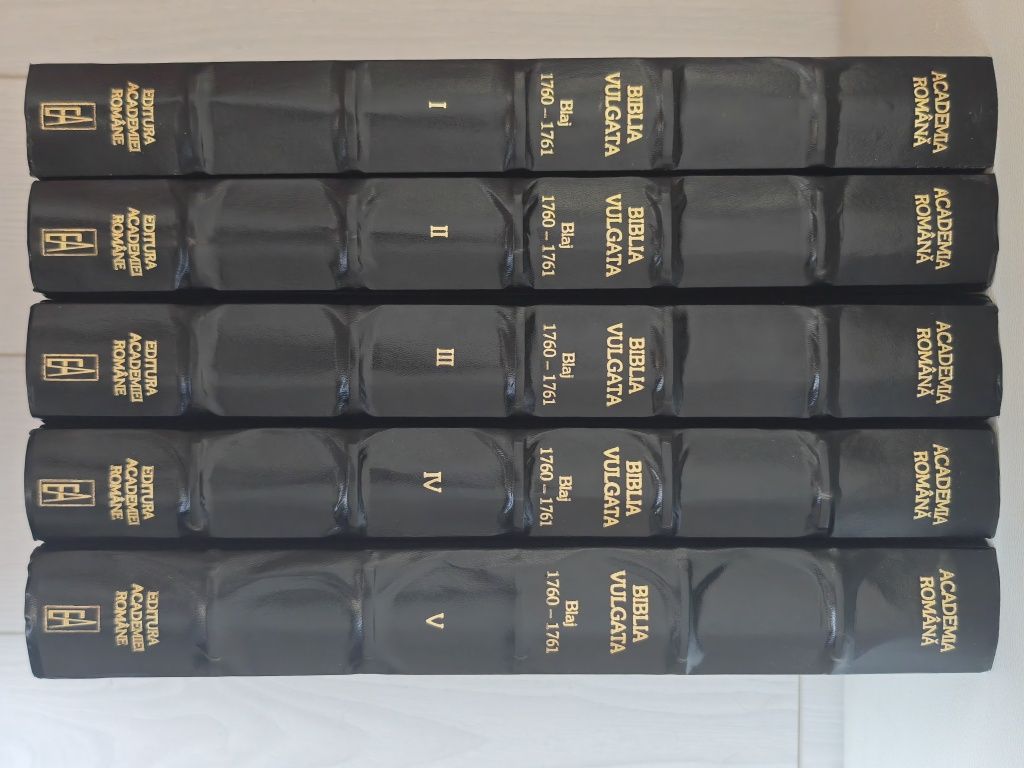 Set Biblia Vulgata, Blaj 1760-1761, Academia Română, 2005, 5 vol,NOU