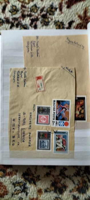 Clasor 32 pagini și 550 mărci poștale