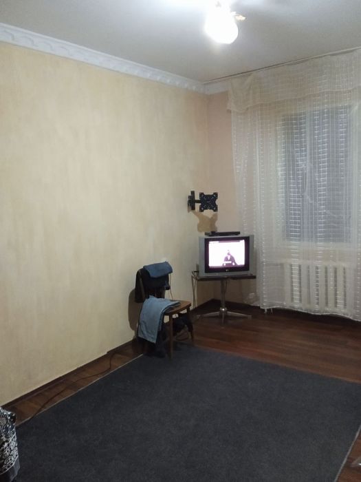 Продаётся 1 комнатная квартира.  ТТЗ массив.