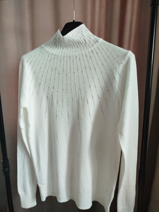 Дамска блуза с камъни