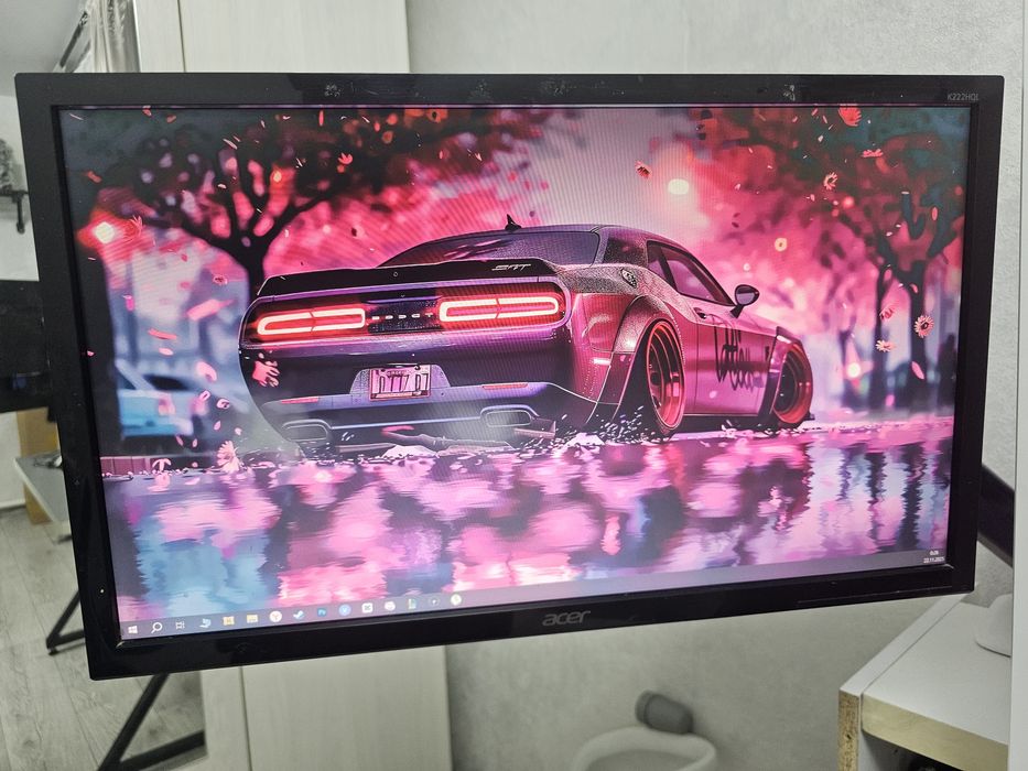 Монитор Acer 22дюйма вместе с кронштейном