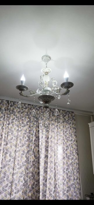 Продам люстру в  хорошем состояний