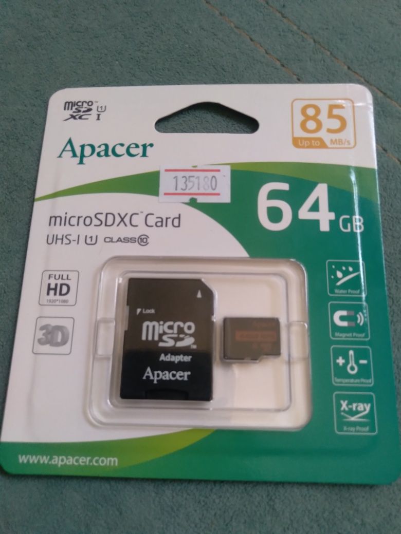Продам новую микро флешку Apacer 64Gb с адаптером.