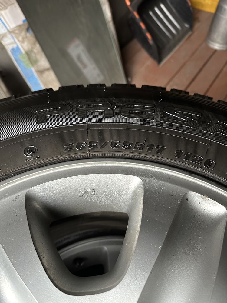 Продам резину зимнюю MAXXIS в отличном состоянии, без порезов и грыж.