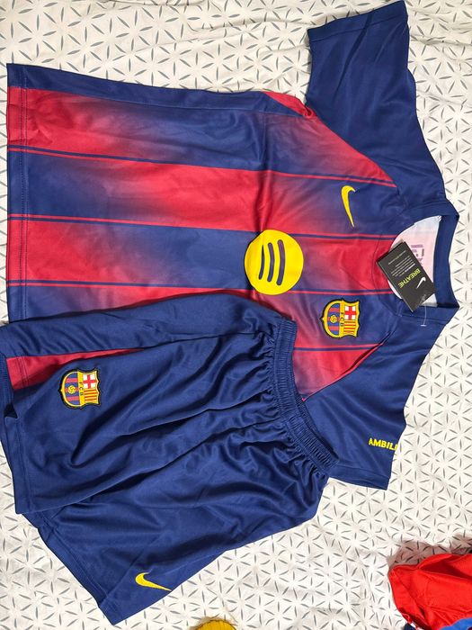 Kit copii barcelona sezonul nou fotbal