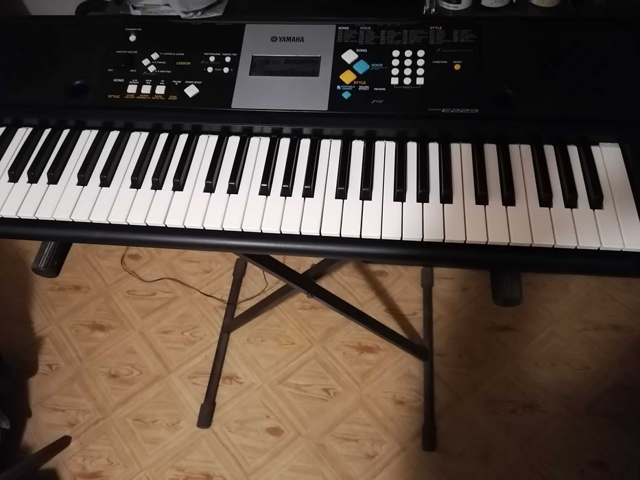 Синтезатор йоника Yamaha psr E223