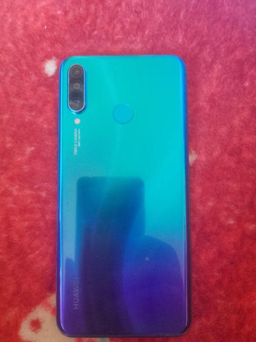 Vând telefon Huawei