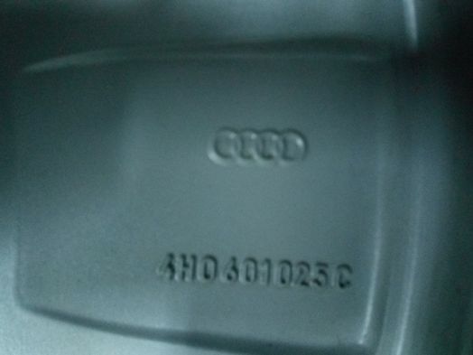 Jante originale Audi A8, 19" cu anvelope de iarnă.