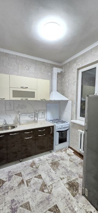 Чиланзар -11 квартал 2-х комнатная, возможна ИПОТЕКА