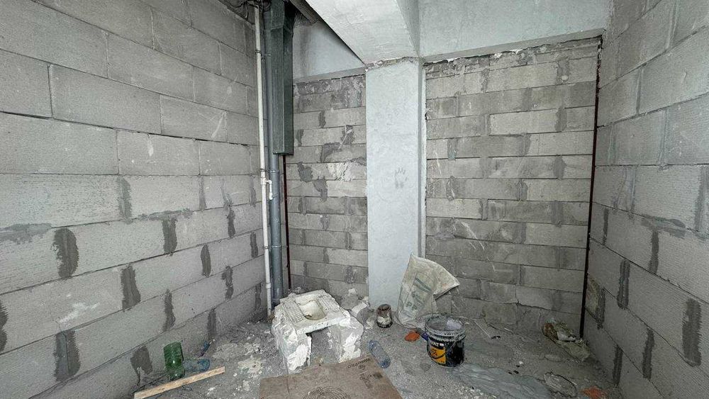 Шахар маркази 2-мактаб 4 қаватда 2 хонали квартира сотилади.ID: 1482