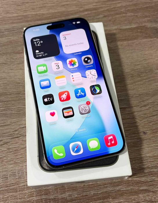 Iphone 15 pro max 256 gb  с гаранция