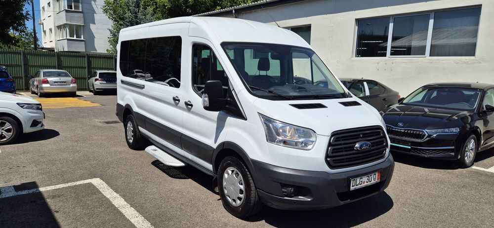 Ford Transit 9 Locuri motor 2198 cm tracțiune fata modelul lung,webast