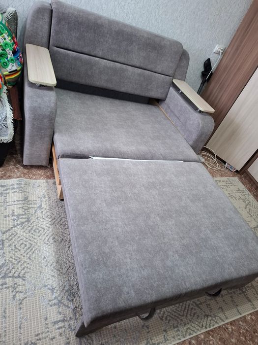 Продам диван в хорошем состоянии
