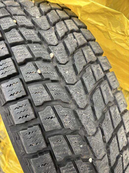 Зимни гуми dunlop 225 65 17