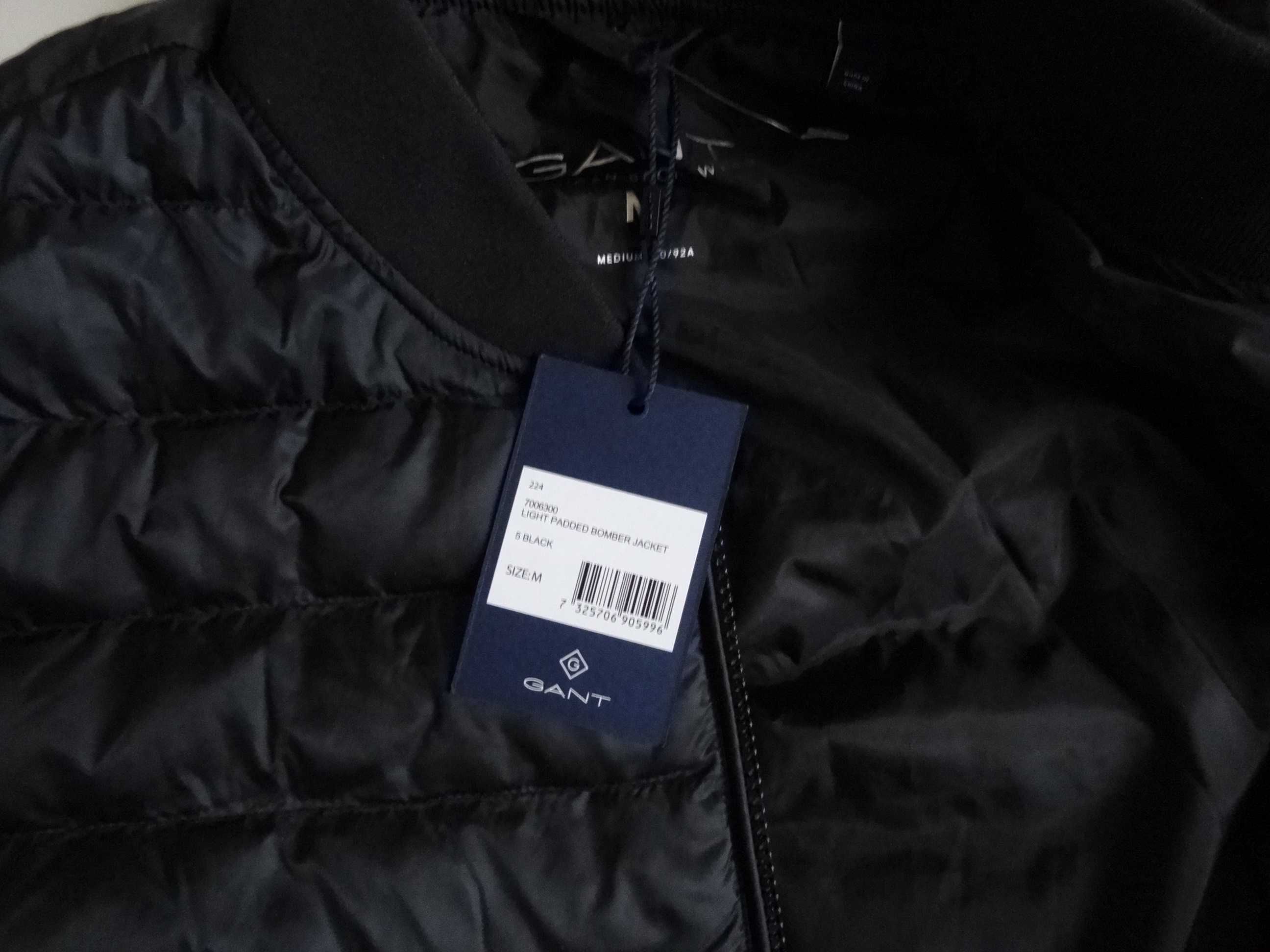 GANT,размер М,ново оригинално мъжко пухено яке.Цена в магазина-500 лв.