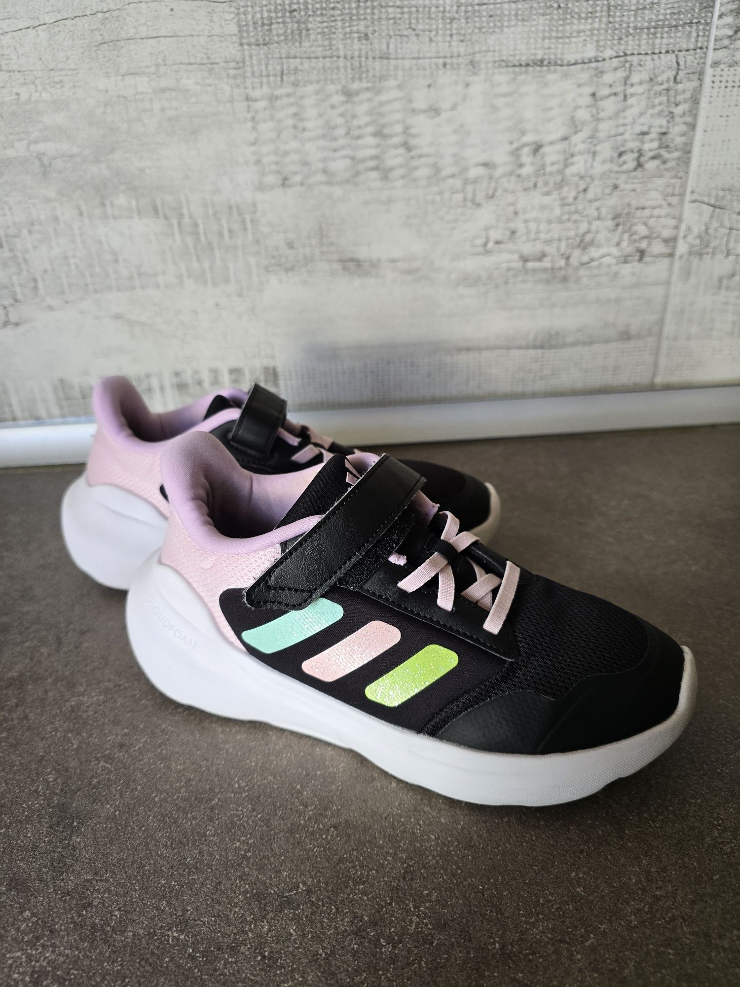 Детски маратонки Adidas 34 номер - КАТО НОВИ!